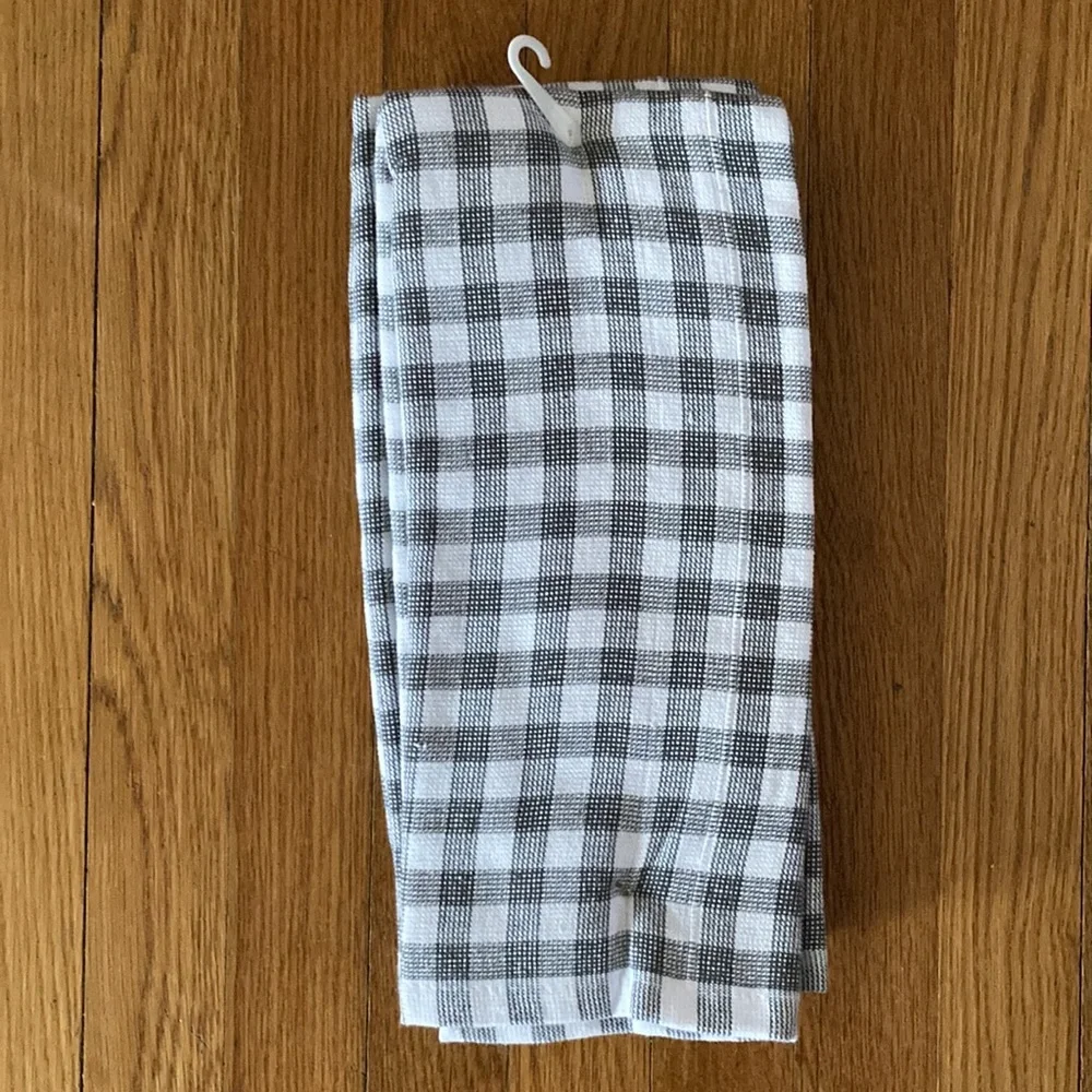 Set of two trick or treat dish towels nwt